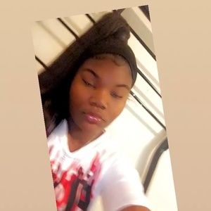 Meet your Posher, Tamari